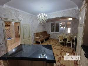 Дом 292м², 2-этажный, участок 6 сот.  