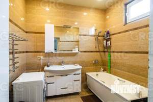 Дом 220м², 2-этажный, участок 15 сот.  