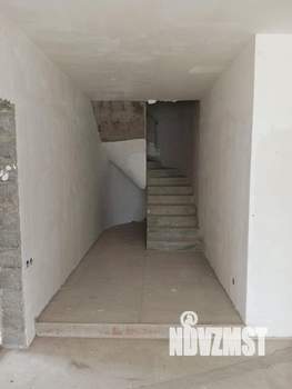 Коттедж 460м², 3-этажный, участок 6 сот.  