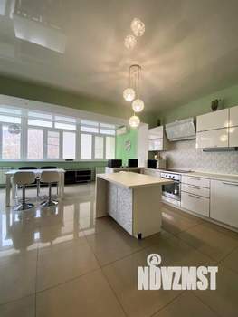 Дом 420м&sup2;, 5-этажный, участок 2 сот.  