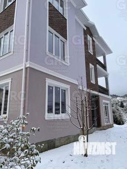 Дом 273м&sup2;, 3-этажный, участок 7 сот.  