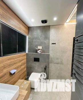 Дом 180м², 2-этажный, участок 10 сот.  