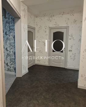 Дом 293м&sup2;, 3-этажный, участок 12 сот.  