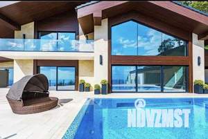 Дом 576м², 3-этажный, участок 12 сот.  