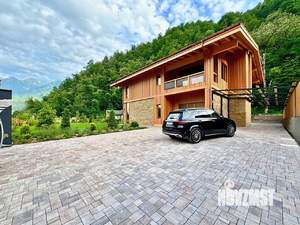 Дом 650м², 2-этажный, участок 30 сот.  