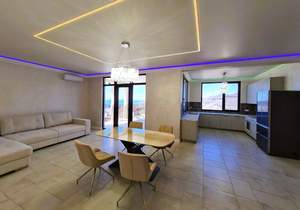 Дом 150м², 2-этажный, участок 5 сот.  