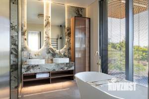 Коттедж 260м², 2-этажный, участок 7 сот.  