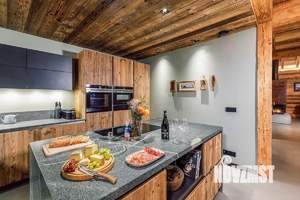 Дом 350м², 2-этажный, участок 10 сот.  