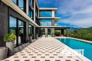 Коттедж 490м², 3-этажный, участок 11 сот.  