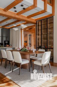 Дом 500м&sup2;, 2-этажный, участок 13 сот.  