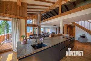 Дом 370м², 2-этажный, участок 11 сот.  