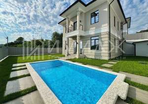 Дом 550м², 2-этажный, участок 8 сот.  
