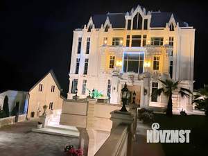 Дом 1500м², 4-этажный, участок 50 сот.  