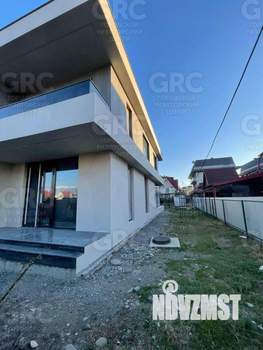 Дом 300м&sup2;, 2-этажный, участок 8 сот.  