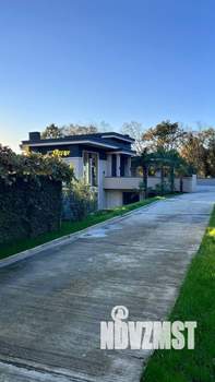 Коттедж 300м², 2-этажный, участок 6 сот.  