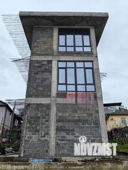 Коттедж 330м², 3-этажный, участок 6 сот.  