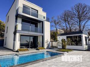 Дом 275м², 3-этажный, участок 5 сот.  