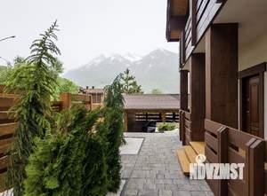 Дом 285м², 2-этажный, участок 6 сот.  