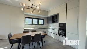 Дом 210м², 2-этажный, участок 6 сот.  