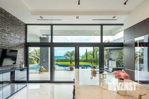 Дом 320м², 2-этажный, участок 10 сот.  