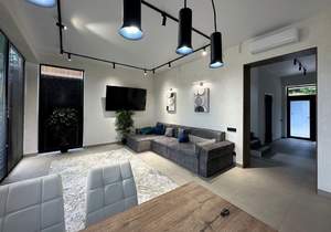 Дом 250м², 2-этажный, участок 7 сот.  