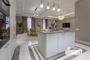 Дом 280м², 2-этажный, участок 9 сот.  