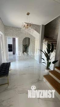 Дом 175м², 3-этажный, участок 3 сот.  