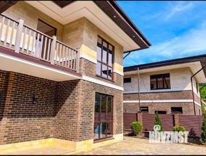 Дом 195м&sup2;, 2-этажный, участок 6 сот.  