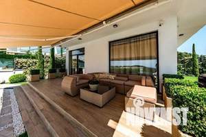 Дом 240м², 2-этажный, участок 10 сот.  