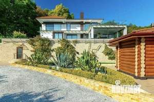 Дом 550м&sup2;, 2-этажный, участок 50 сот.  