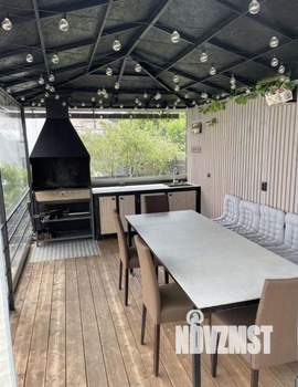 Коттедж 270м², 3-этажный, участок 5 сот.  