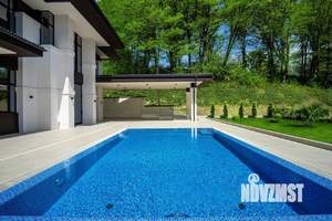 Дом 287м², 2-этажный, участок 8 сот.  