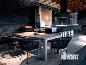 Дом 360м², 3-этажный, участок 10 сот.  