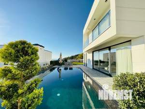 Дом 280м², 2-этажный, участок 8 сот.  