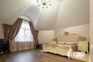 Дом 250м², 2-этажный, участок 15 сот.  
