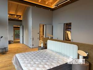 Дом 650м&sup2;, 2-этажный, участок 30 сот.  