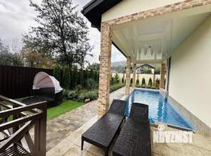 Дом 250м², 2-этажный, участок 10 сот.  