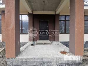 Дом 382м&sup2;, 3-этажный, участок 13 сот.  