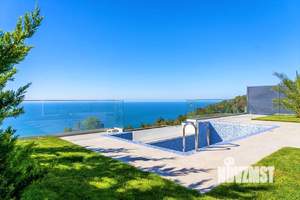 Дом 200м², 2-этажный, участок 6 сот.  