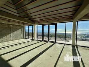 Дом 450м², 3-этажный, участок 10 сот.  