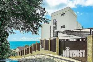 Коттедж 270м², 3-этажный, участок 6 сот.  