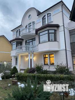 Дом 350м², 3-этажный, участок 10 сот.  