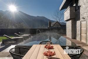 Дом 360м², 3-этажный, участок 10 сот.  