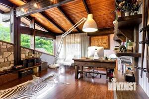 Дом 400м², 2-этажный, участок 15 сот.  