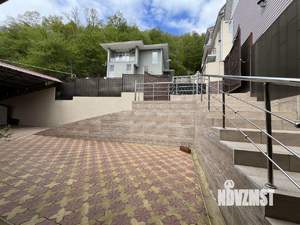 Дом 300м&sup2;, 3-этажный, участок 7 сот.  