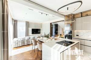 Дом 220м², 2-этажный, участок 6 сот.  