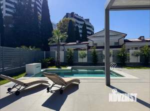 Дом 300м², 2-этажный, участок 10 сот.  