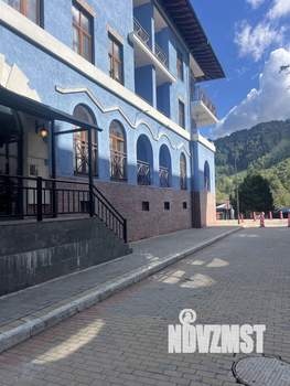 Таунхаус 450м², 3-этажный, участок 5 сот.  