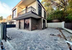 Дом 140м², 2-этажный, участок 3 сот.  