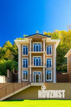 Дом 318м², 3-этажный, участок 6 сот.  